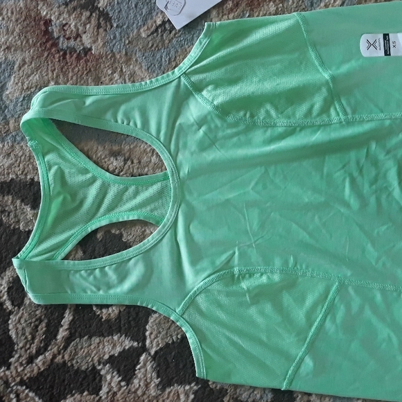 *Host Pick*Xersion performance tank top - Picture 7 of 14